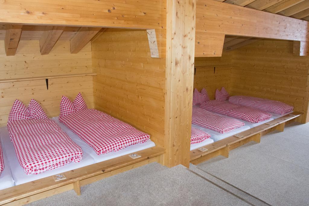 Berggasthaus First - Only Accessible By Cable Car Grindelwald Exterior photo